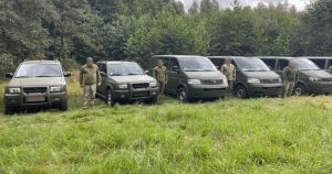 Стали стіною