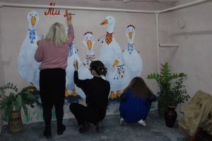 Зробили творчі укриття
