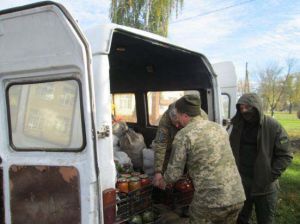 Волонтери в кожній хаті