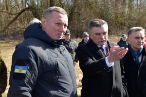 Відкрити пункт пропуску «Адамчуки — Збереже». А чи доцільно?
