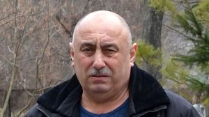 Печуть хліб і пироги, плетуть  маскувальні сітки  і співають