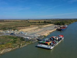 Від річкової переправи до морського порту