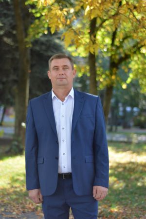 Багатодітний батько й активний депутат