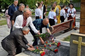 За вишиванки й пісню 15-річні гімназистки поплатилися життям