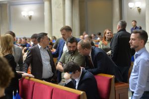 Верховна Рада продовжила дію воєнного стану та загальну мобілізацію ще на 90 діб