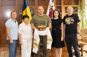 Попри обстріли справили обжинки