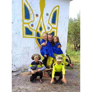 Щоб підтримати захисників, малеча відмовляє собі в найменших радощах