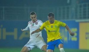 «Кривбас» зберіг лідерство
