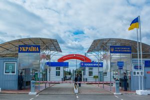 Як позбутися величезних черг на пункті перетину?