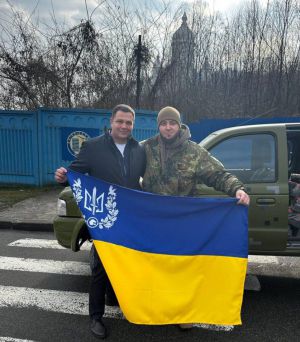Врятувати розстріляну автівку просила мама бійця...