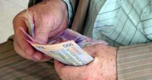 Пенсії: вражають і обурюють