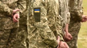 Засуджених звільнятимуть для військової служби за контрактом
