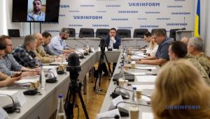 Має бути канон: за участю Комітету гуманітарної та інформаційної політики відбувся круглий стіл «Російсько-українська війна: календар ключових дат»