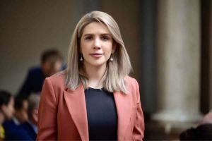 Нашій країні потрібні не лише відсотки із заморожених активів рф, а всі гроші агресора, — Кіра Рудик