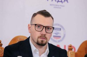 Віталій Безгін: Для уникнення блекаутів Україні необхідно провести децентралізацію генерації