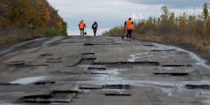 Виділено 2,4 мільярда гривень на відновлення доріг, які використовують ЗСУ