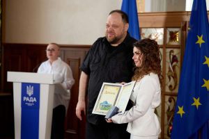 Спікер Парламенту Руслан Стефанчук вручив дипломи Верховної Ради України молодим ученим