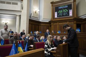 Щодо звільнення осіб, які перебували в місцях несвободи внаслідок збройної агресії проти України, від сплати  адміністративного збору за оформлення паспорта громадянина України