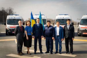 За сприяння Сергія Нагорняка Україна отримала 10 реанімобілів від казахського бізнесу