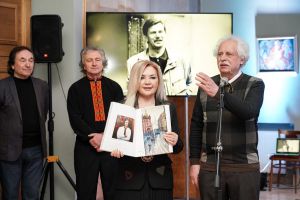 Мистецьке коло Ігоря Білозіра: у Львівській філармонії відкрили артвиставку