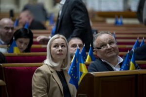 Щодо удосконалення порядку співвідношення між рангами державних службовців і рангами посадових осіб місцевого самоврядування, військовими званнями, дипломатичними рангами та іншими спеціальними званнями та окремих питань проходження державної служби