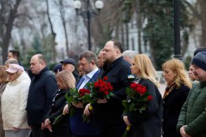 У Верховній Раді України вшанували загиблих бійців Національної гвардії України та народних депутатів і працівників Апарату Верховної Ради, які віддали життя за свободу України