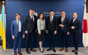 Українські парламентарі провели зустріч з міністром юстиції Японії Кейсуке Судзукі