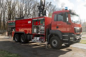 ДСНС Полтавщини отримала унікальну спецтехніку для гасіння промислових пожеж