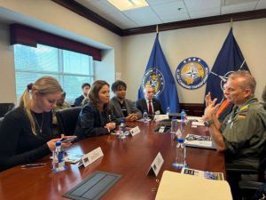 Українська парламентська делегація зустрілася у США з Генералом Крісом Бадіа