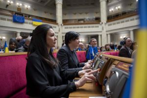 Верховна Рада України на пленарному засіданні 15 квітня прийняла шість законів і шість законопроєктів