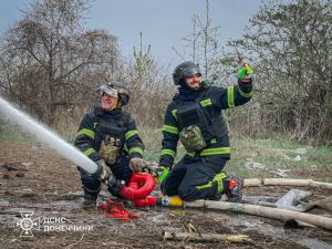 Обличчя відваги: будні рятувальників Донеччини (ФОТО)