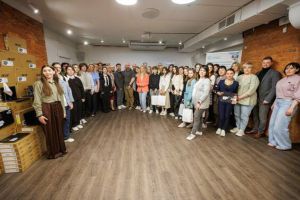  Школам і коледжам Харківської області передали 120 ноутбуків