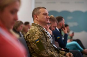 Нас важко розділити на тих, хто надає підтримку, і тих, хто отримує терапію. Ми всі одразу по обидва боки