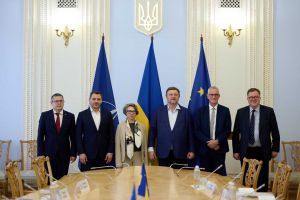 Маємо рухатися у бік посилення співпраці та продовження підтримки України з боку НАТО 