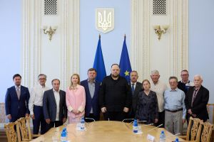 Керівництво Верховної Ради України провело зустріч з народними депутатами України, які закладали фундамент української незалежності