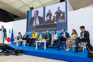 Відбудова України неможлива без людиноцентричного підходу та інвестицій у людський капітал