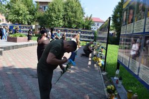 Пам'ять, вшанована нагородами