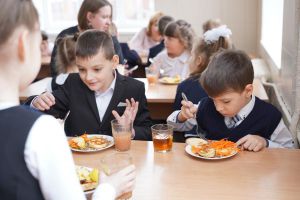 Уряд спрямував кошти Всесвітньої продовольчої програми ООН на фінансування харчування учнів початкових класів