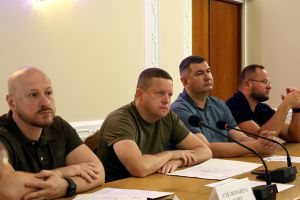 На Волині обговорили розвиток освітньої інфраструктури: укриття, харчоблоки та шкільні автобуси