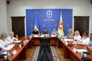 На Рівненщині до Дня вчителя нагородять педагогів преміями та відзнаками