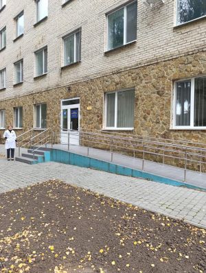 Хмільницьку центральну лікарню перевірили на дотримання стандартів безбар’єрності
