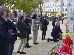 Під час візиту до України делегація COSAC обговорила військову допомогу та євроінтеграцію з представниками української влади