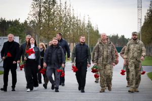 Микола Калашник вшанував пам’ять полеглих у День Захисників та Захисниць України