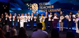 Вчителька з Дніпра увійшла до десятки найкращих в Україні та отримала нагороди на Global Teacher Prize