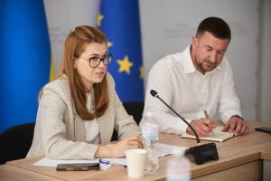Прагнемо знати думку громадськості і належно її враховувати 