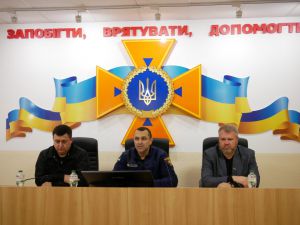На Вінниччині обговорили співпрацю між волонтерами та ДСНС для посилення безпеки регіону