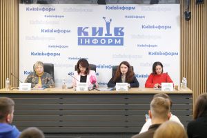 Київ удосконалює комунікацію та супровід пасажирів з інвалідністю в громадському транспорті