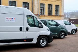 Три громади Чернігівщини отримали службові автомобілі від Франції