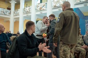 Коли держава дійсно дбає: у столиці вручили сертифікати на житло