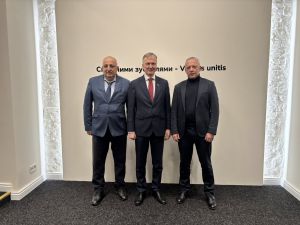 Чернівці відвідав посол